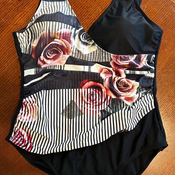 Gloria Vanderbilt Ebony Rose Shirred Surplice One-Piece Swimsuit - Picture 2 of 3